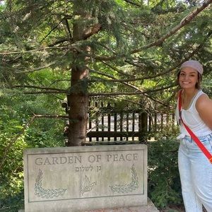 Meet your Posher, Andreia